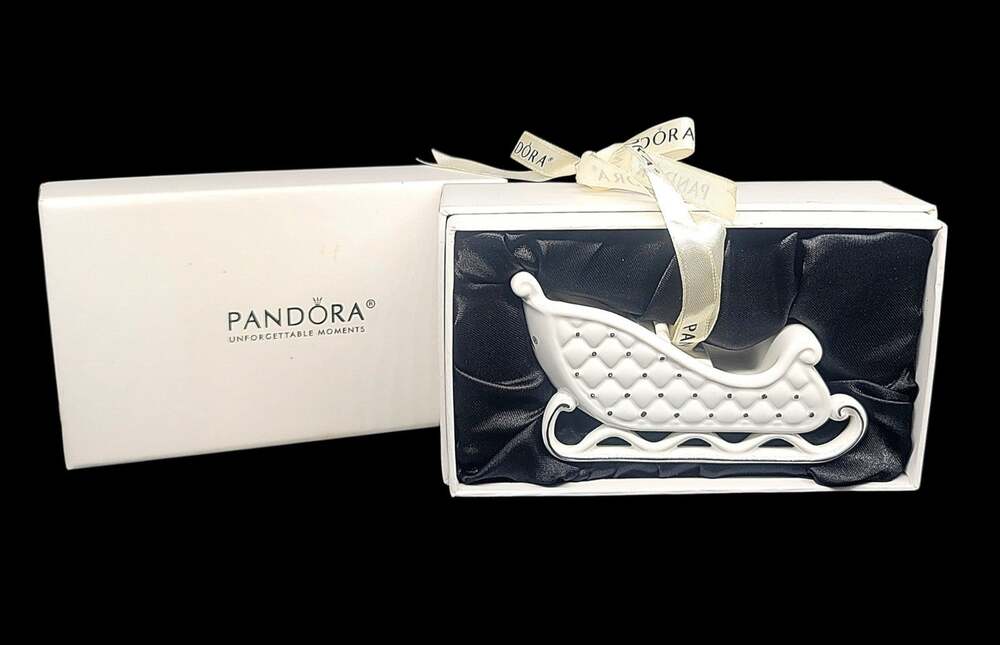 Pandora 2014 Unforgettable Moments Holiday Sleigh Ring Bag Christmas Ornament